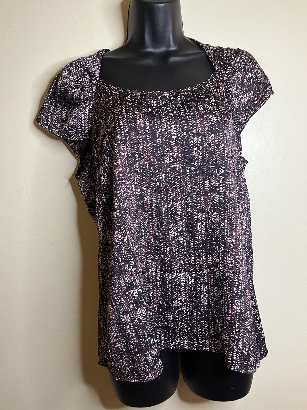 Ann Taylor Blouse size 6 Women side sipper closure soft